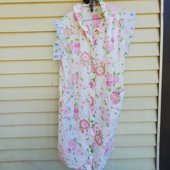 Vintage Dresses & Skirts - VINTAGE~Floral Dress